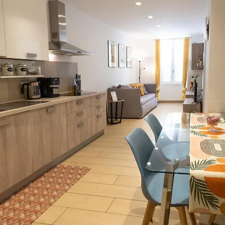 Luna Luxury Apartment *