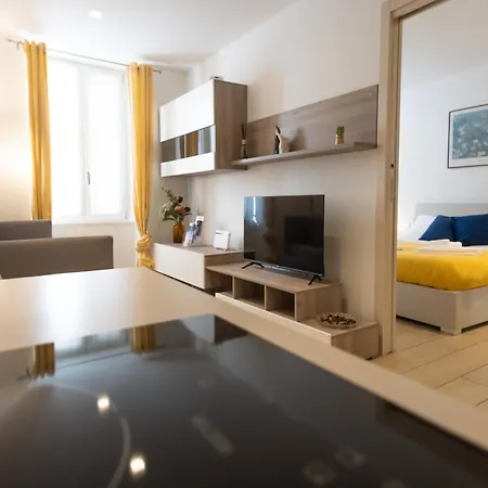 Luna Luxury Apartment *