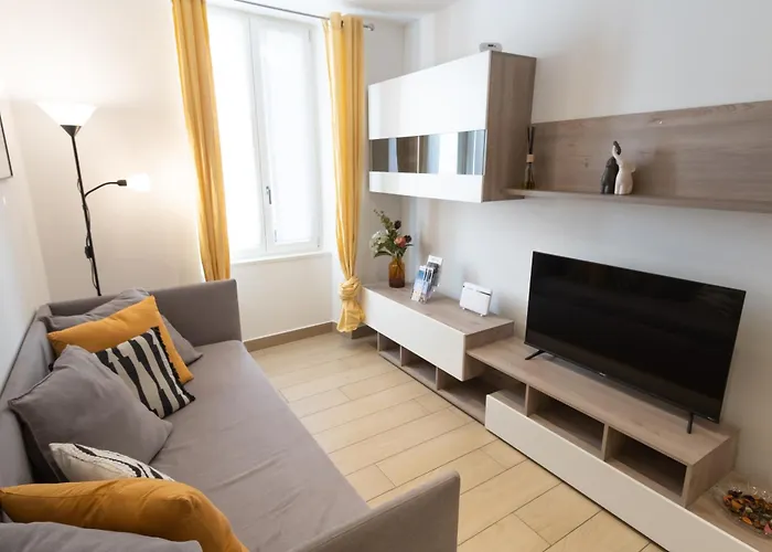 Luna Luxury Apartment *